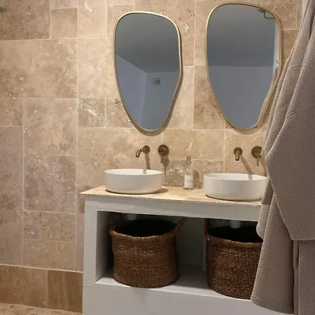 A 4 Minutes De La Plage, Avec Jacuzzi Et Sauna Holiday home *