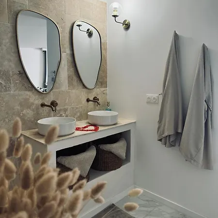 à 4 Minutes De La Plage, Avec Jacuzzi Et Sauna *